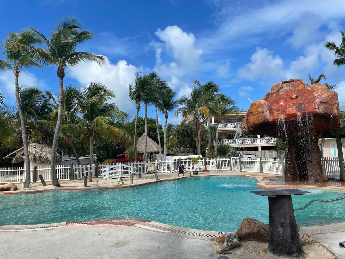 Coconut Cove Resort & Marina Исламорада Екстериор снимка
